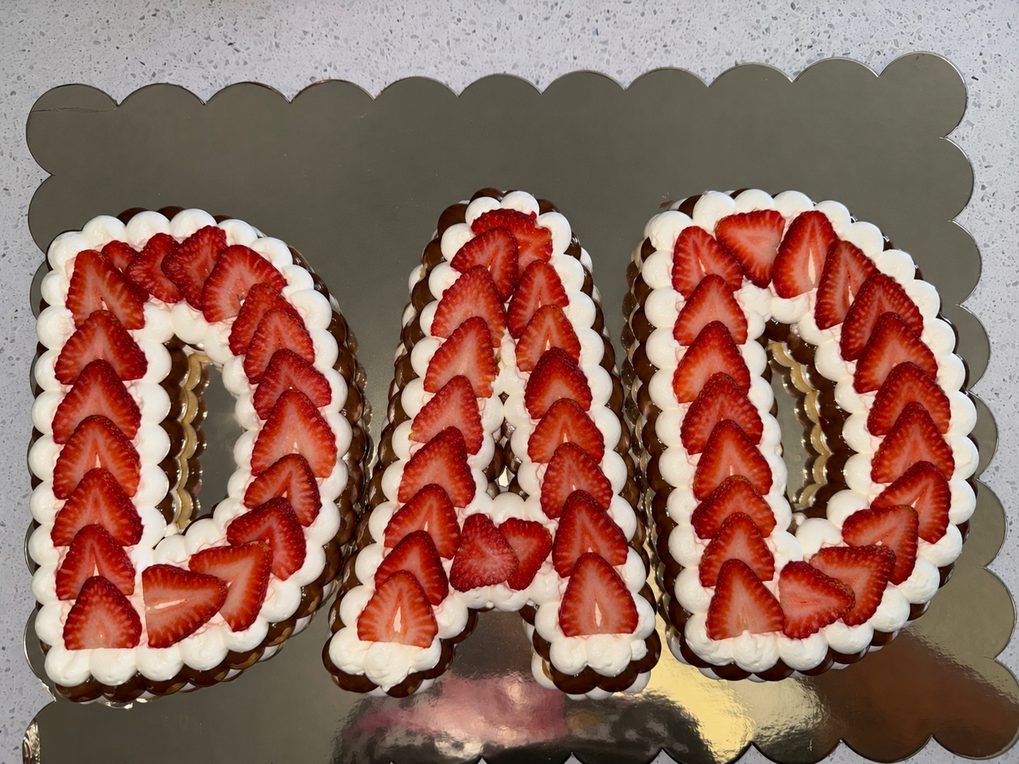 MOM & DAD Pavlovas