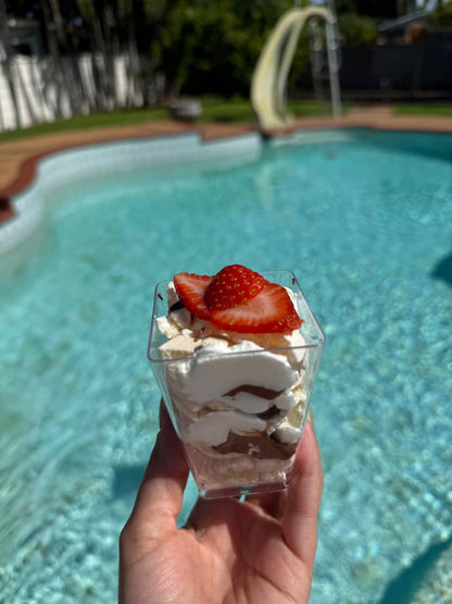 Pavlova Cups